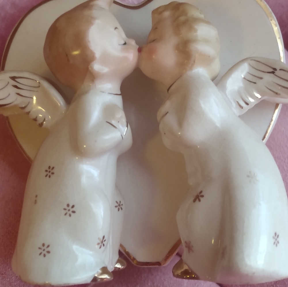 Angels kissing heart vase 1940s
